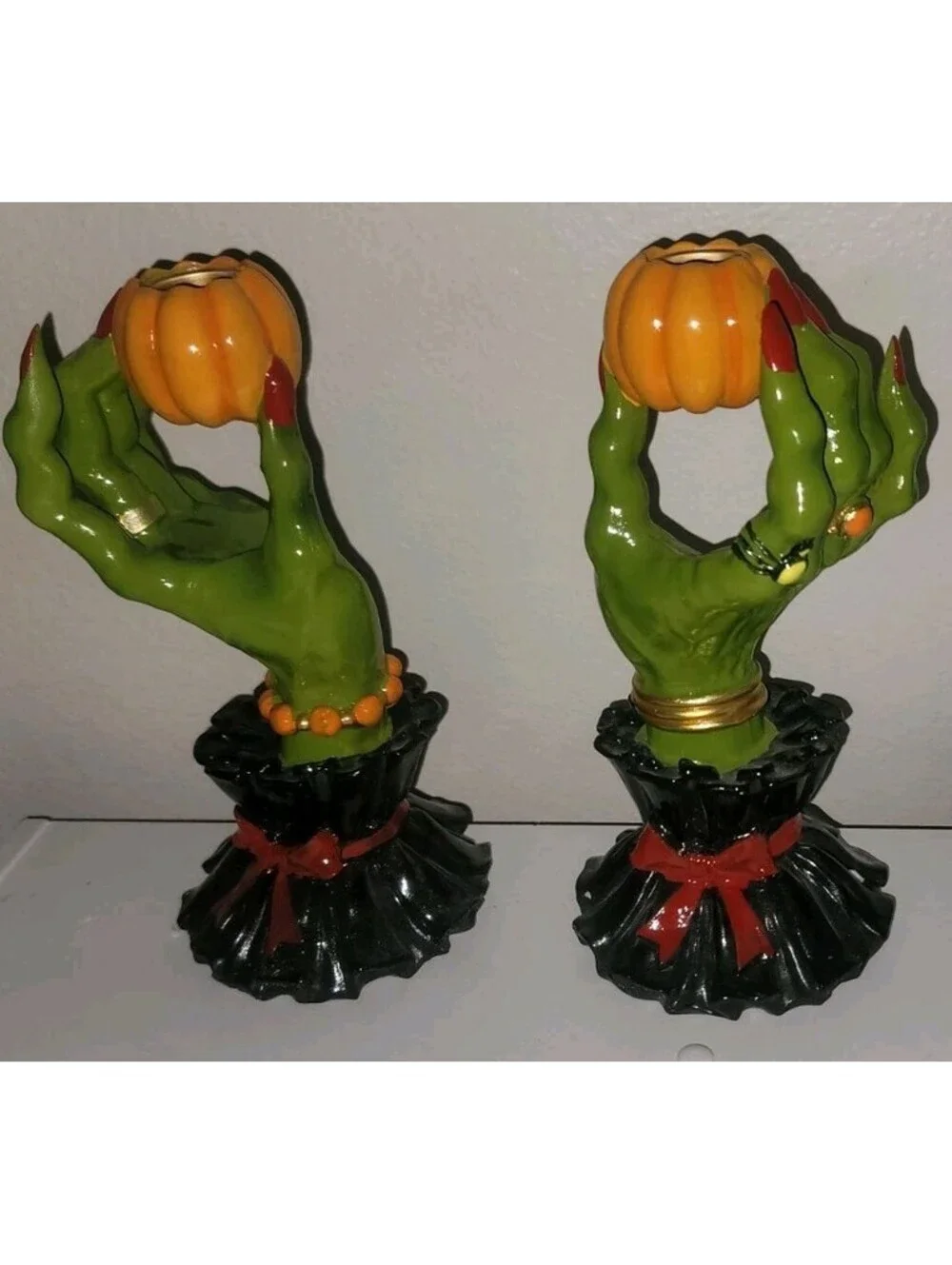 BROOMSTICK BLVD GREEN WITCH HANDS W/ RINGS & BRACELET RED NAILS 2 CANDLE HOLDERS